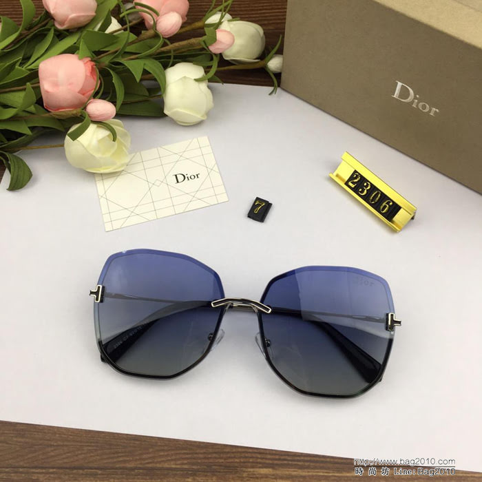 DIOR迪奧 官網同步 歐美風範 原單偏光 女款 太陽鏡  lly1661